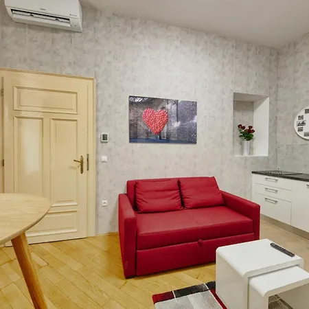 Aapartamentoos Апарт-отель