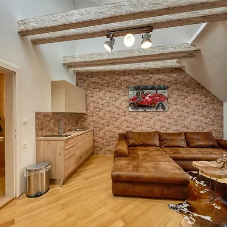 Aapartamentoos Апарт-отель 4*