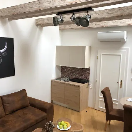 Aapartamentoos Апарт-отель Братислава