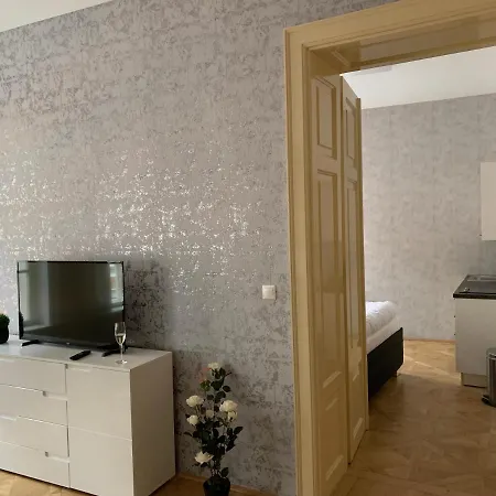 Apart Otel Aapartamentoos Bratislava