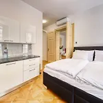 Aapartamentoos 아파트